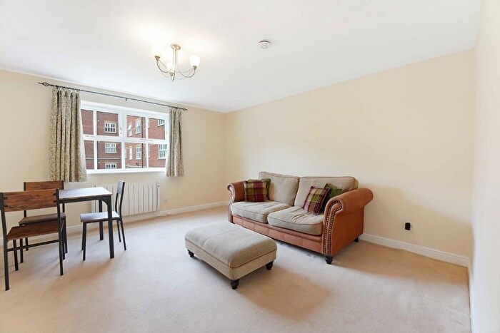 2 Bedroom Flat To Rent In Elderfield Place, Tooting, SW17