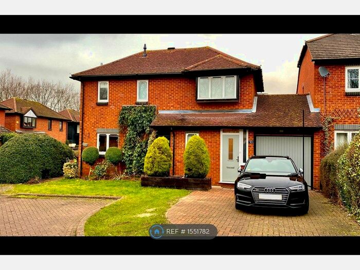 3 Bedroom Detached House To Rent In Warfiled, Warfiled, RG42