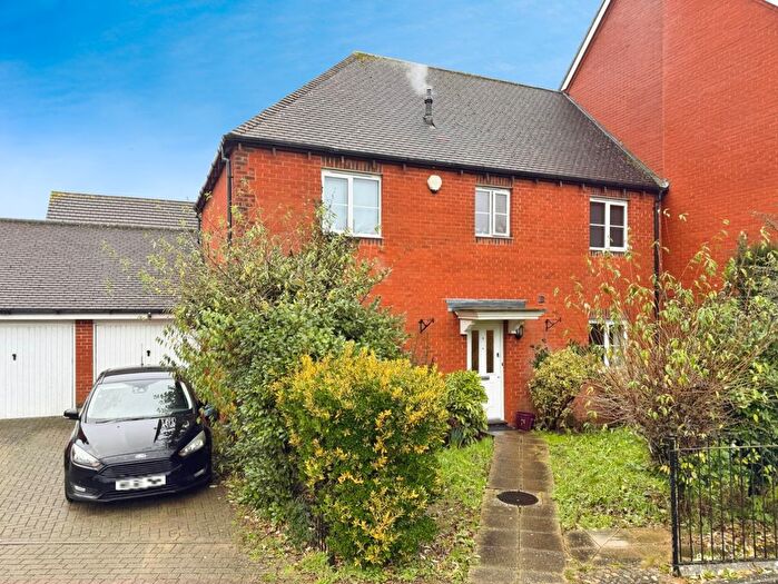 4 Bedroom End Terrace House For Sale In Sir John Fogge Avenue, Repton Park, TN23