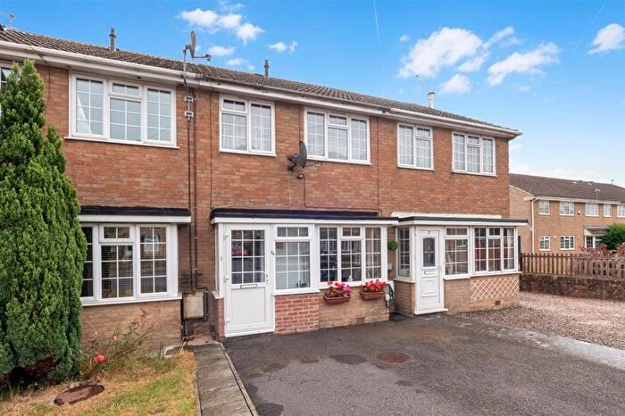 3 Bedroom Terraced House For Sale In Blackmore Road, Shaftesbury, SP7