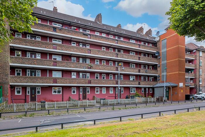 3 Bedroom Flat To Rent In Homerton Road, London, E9