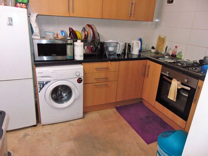 2 Bedroom Flat To Rent In Studley Road, London, Greater London, E7