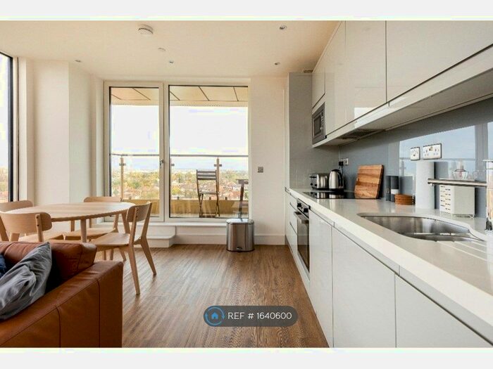 2 Bedroom Flat To Rent In West Gate, London, W5