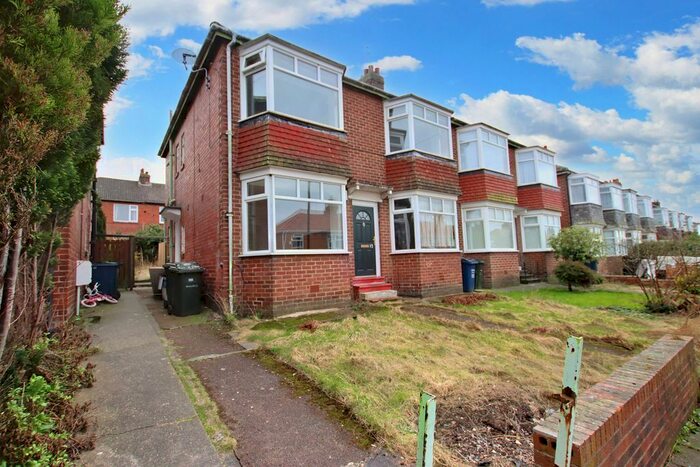 2 Bedroom Flat To Rent In Angerton Gardens, Newcastle Upon Tyne, NE5