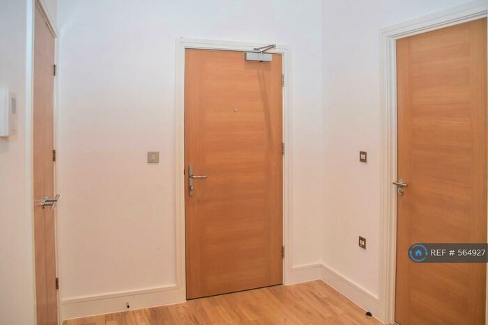 1 Bedroom Flat To Rent In Bartley Way, Hook, RG27
