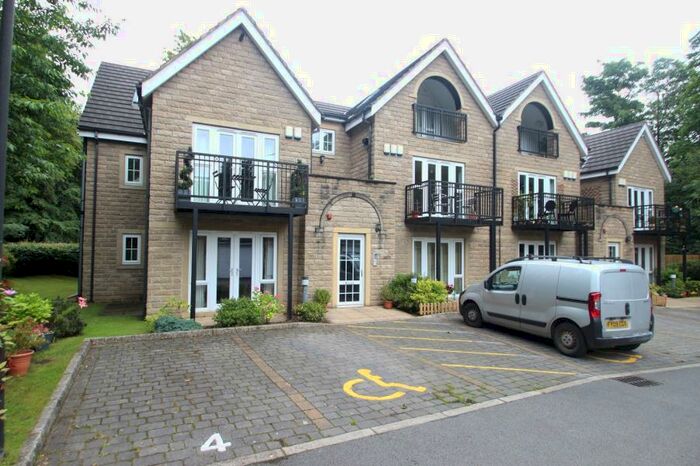 2 Bedroom Apartment To Rent In Ellies Court, Shadwell Lane, Leeds, LS17
