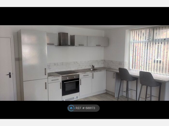 1 Bedroom Flat To Rent In Polygon Rd, Crumpsall, M8
