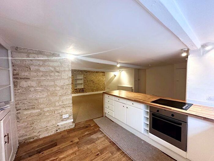 2 Bedroom Apartment To Rent In Bath Road, Nailsworth, GL6