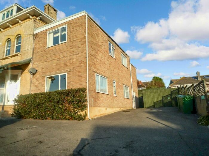 1 Bedroom Flat To Rent In Buxton Road, Weymouth, Dorset, DT4