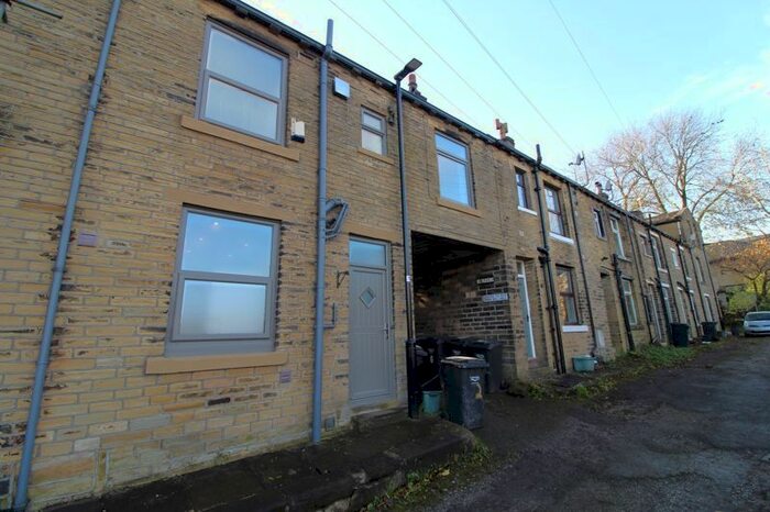 3 Bedroom Terraced House To Rent In Upper Bell Hall, Savile Park, Halifax, HX1