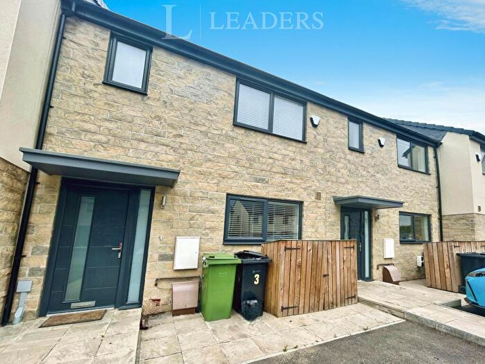 3 Bedroom Town House To Rent In Park Meadow Lane, Leeds, LS12