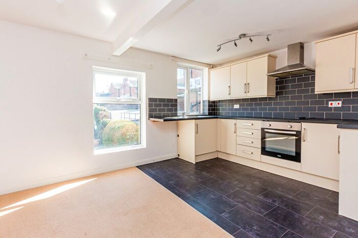 1 Bedroom Flat To Rent In High Street, Rushden, NN10