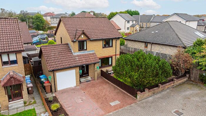 3 Bedroom Detached House For Sale In Quoiters Court, Blackburn, EH47