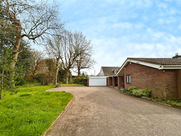 4 Bedroom Bungalow For Sale In Church Road, Hartley, Kent, DA3