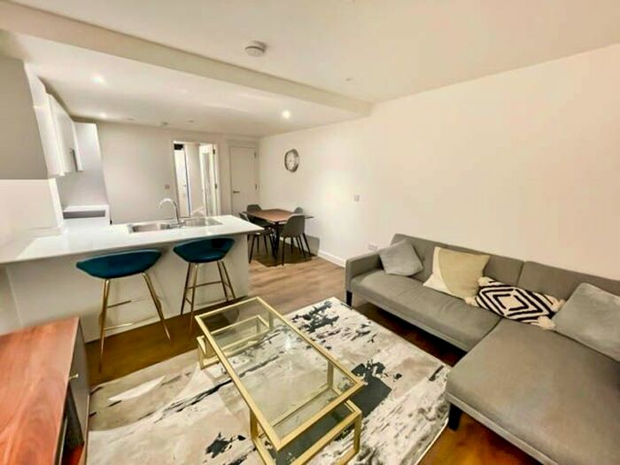 2 Bedroom Town House To Rent In Naples Street, Manchester, M4