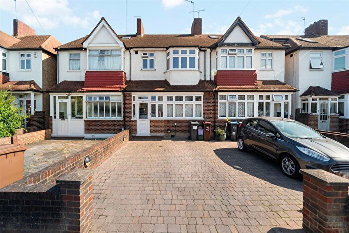 3 Bedroom Terraced House For Sale In Cannon Hill Lane, SW20