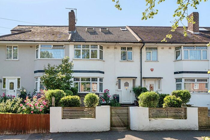 4 Bedroom Terraced House For Sale In Chase Side, Enfield, EN2