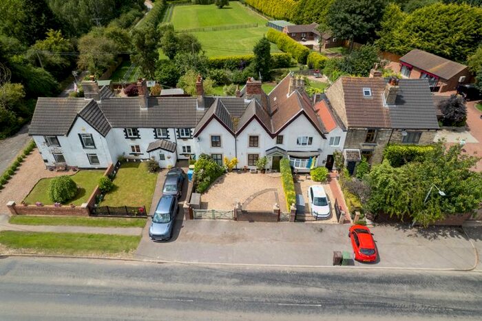4 Bedroom Property For Sale In Fountain Hill, Walkeringham, Doncaster, DN10
