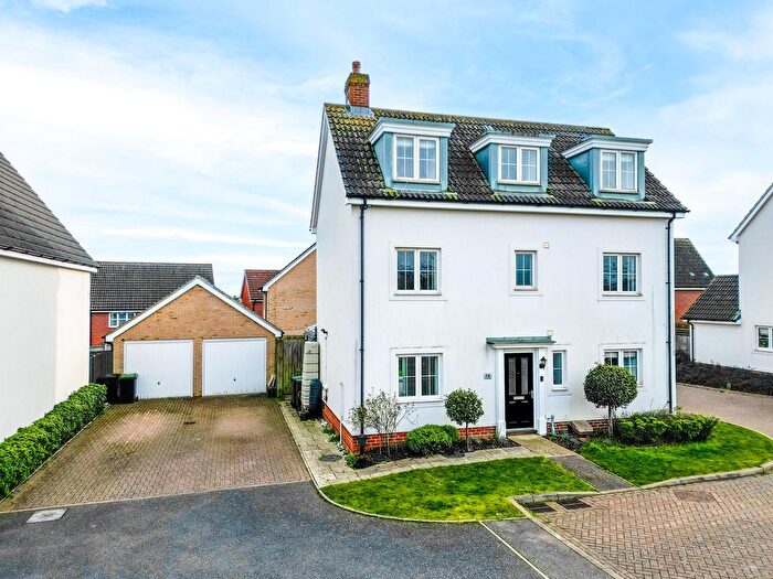4 Bedroom Detached House For Sale In Crossbill Road, Stowmarket, IP14