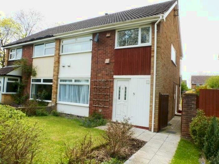 3 Bedroom Property To Rent In Shephall Way, Stevenage, SG2