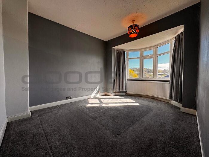 3 Bedroom Semi Detached House For Sale In Hollindale Drive, Sheffield, S12