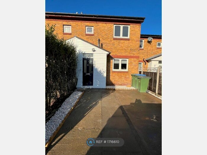 3 Bedroom Terraced House To Rent In Temple Close, London, SE28