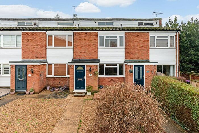 3 Bedroom Terraced House For Sale In Kiln House Close, Ware, SG12