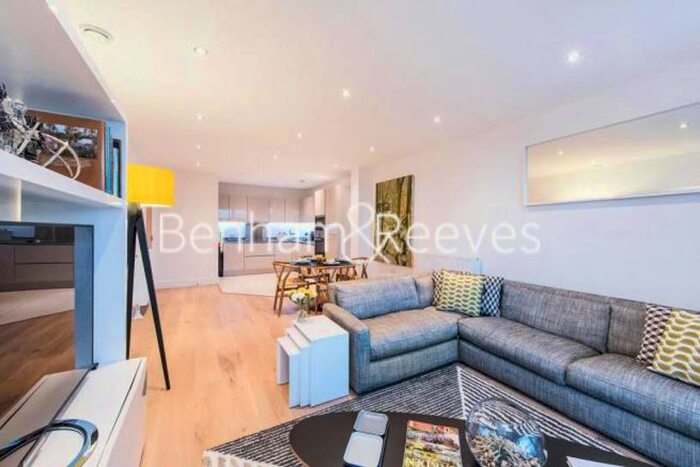 2 Bedroom Flat To Rent In Levett Square, Emerald Gardens, TW9