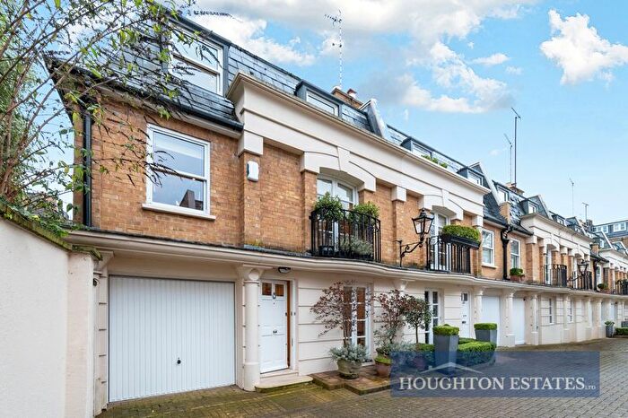 2 Bedroom Mews To Rent In St. Peters Place, London, W9