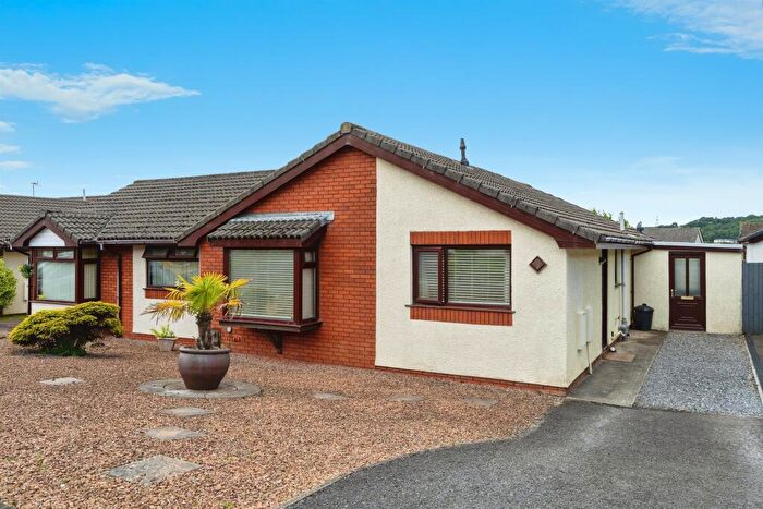 3 Bedroom Semi-Detached Bungalow For Sale In Langer Way, Clydach, Swansea, SA6