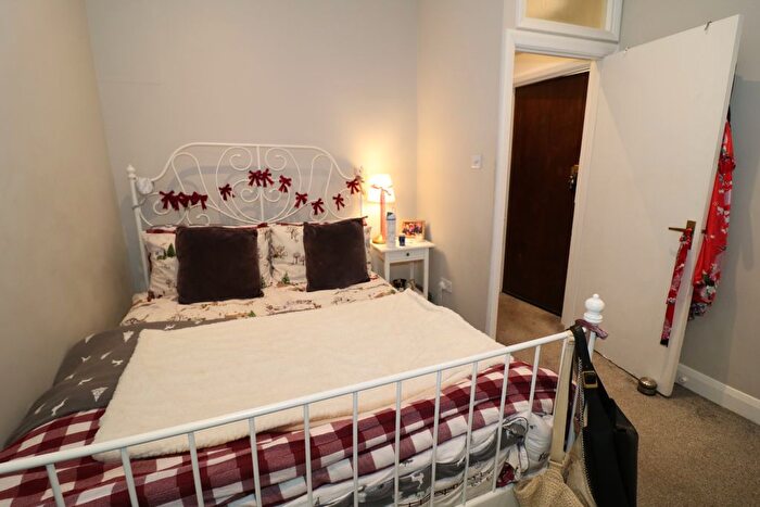 1 Bedroom Flat To Rent In Stockwell Green, London, SW9