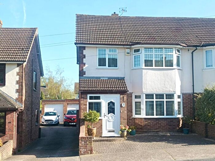 3 Bedroom Semi Detached House For Sale In Jarrett Avenue, Wainscott, Strood, ME2