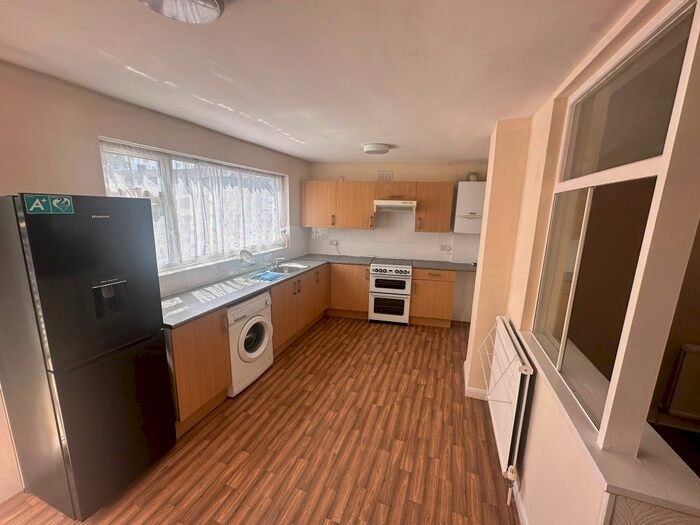 1 Bedroom Flat To Rent In Surrey Road, Dagenham, RM10