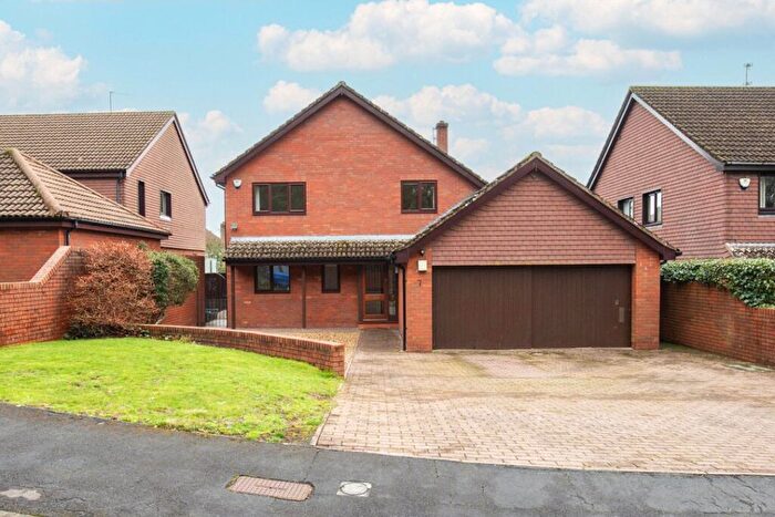 4 Bedroom Detached House For Sale In College Park Drive, Bristol, BS10