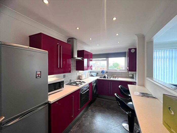 2 Bedroom Apartment To Rent In Britannia Lodge, Britannia Road, Westcliff On Sea, SS0