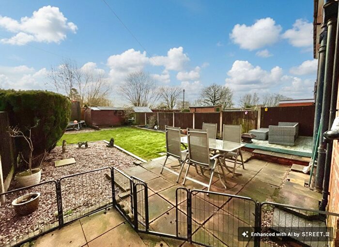 3 Bedroom Terraced House For Sale In Priory Road, Stone, ST15 - Photo 4