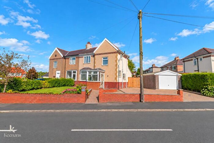 3 Bedroom Semi Detached House For Sale In Dyneley Avenue, Burnley, BB10
