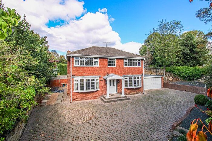 4 Bedroom Detached House For Sale In Church Close, Hemsworth, Pontefract, WF9