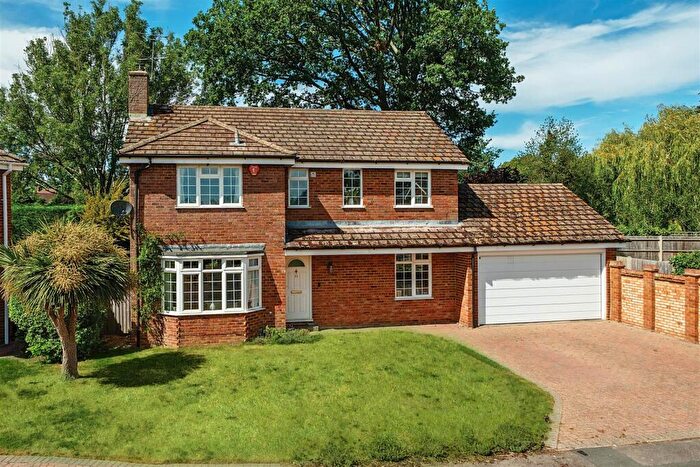 4 Bedroom Detached House For Sale In Tattersall Close, Wokingham, Berkshire, RG40