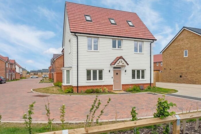5 Bedroom Detached House To Rent In Kentmere Pike, Didcot, OX11