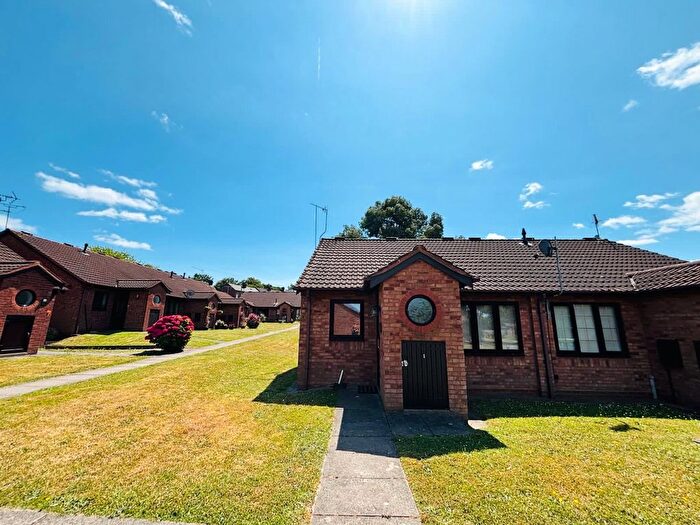 2 Bedroom Bungalow For Sale In Harden Keep, Millpool Way, Smethwick, West Midlands, B66