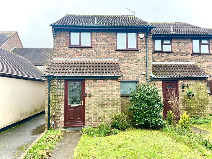 3 Bedroom End Of Terrace House For Sale In Russell Drive, Stanpit, Christchurch, Dorset, BH23