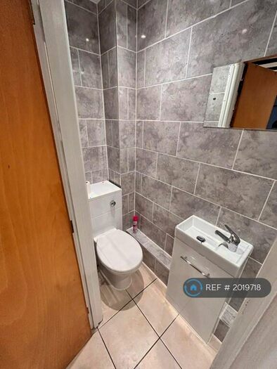 Studio To Rent In Victoria Road, Southampton, SO19