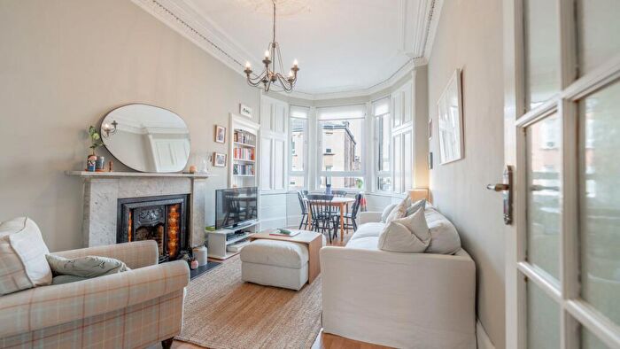 2 Bedroom Flat For Sale In Kilmarnock Road, Flat /, Shawlands, Glasgow, G41