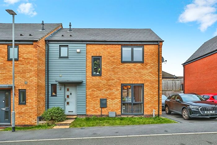 3 Bedroom Semi Detached House For Sale In Garner Road, Giltbrook, Nottingham, NG16