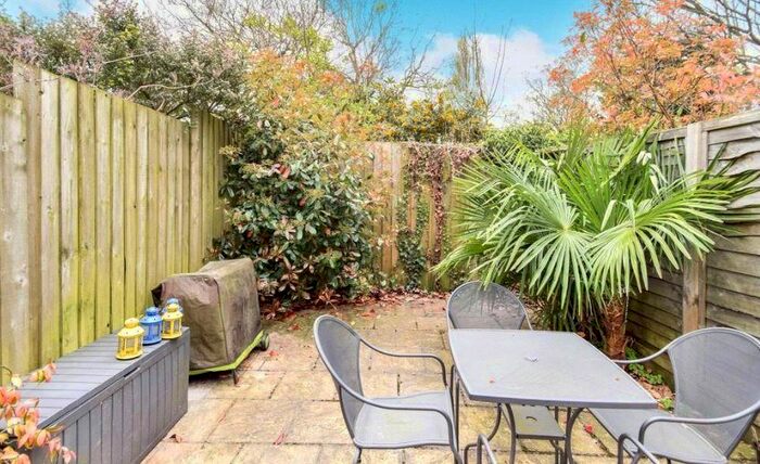 1 Bedroom Flat To Rent In Cornwall Avenue, Finchley, N3