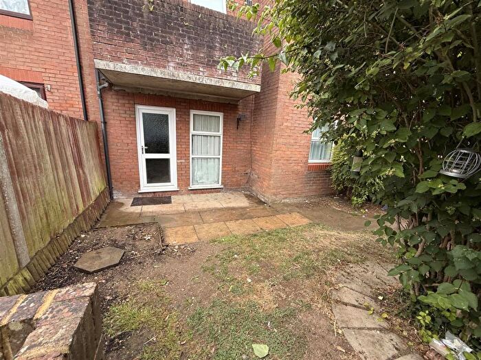 2 Bedroom Property To Rent In Princes Street, Dunstable, LU6