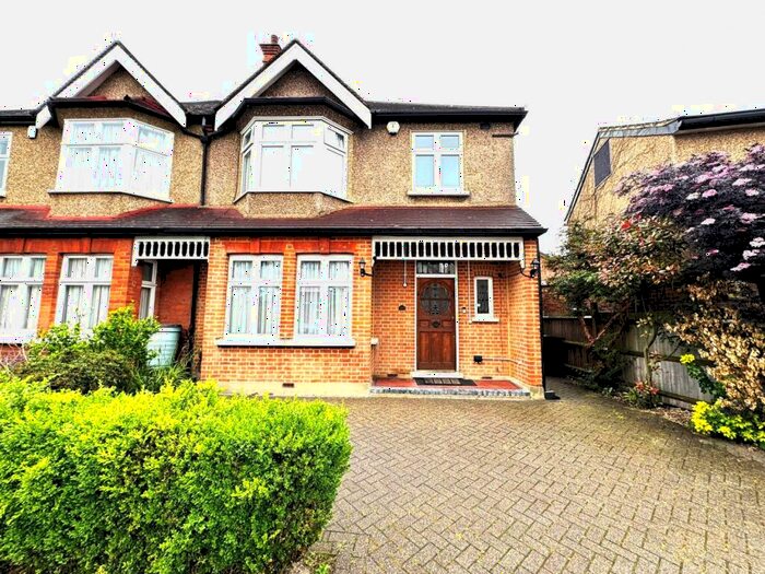 4 Bedroom Semi-Detached House To Rent In Radnor Road, Harrow, HA1