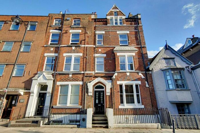 2 Bedroom Flat To Rent In Hornsey Lane, Highgate, N6