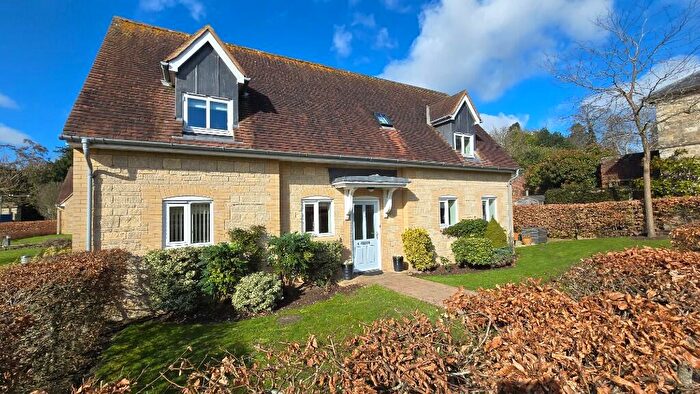 2 Bedroom Retirement Property For Sale In Garden Walk, Maidstone, Kent, ME15